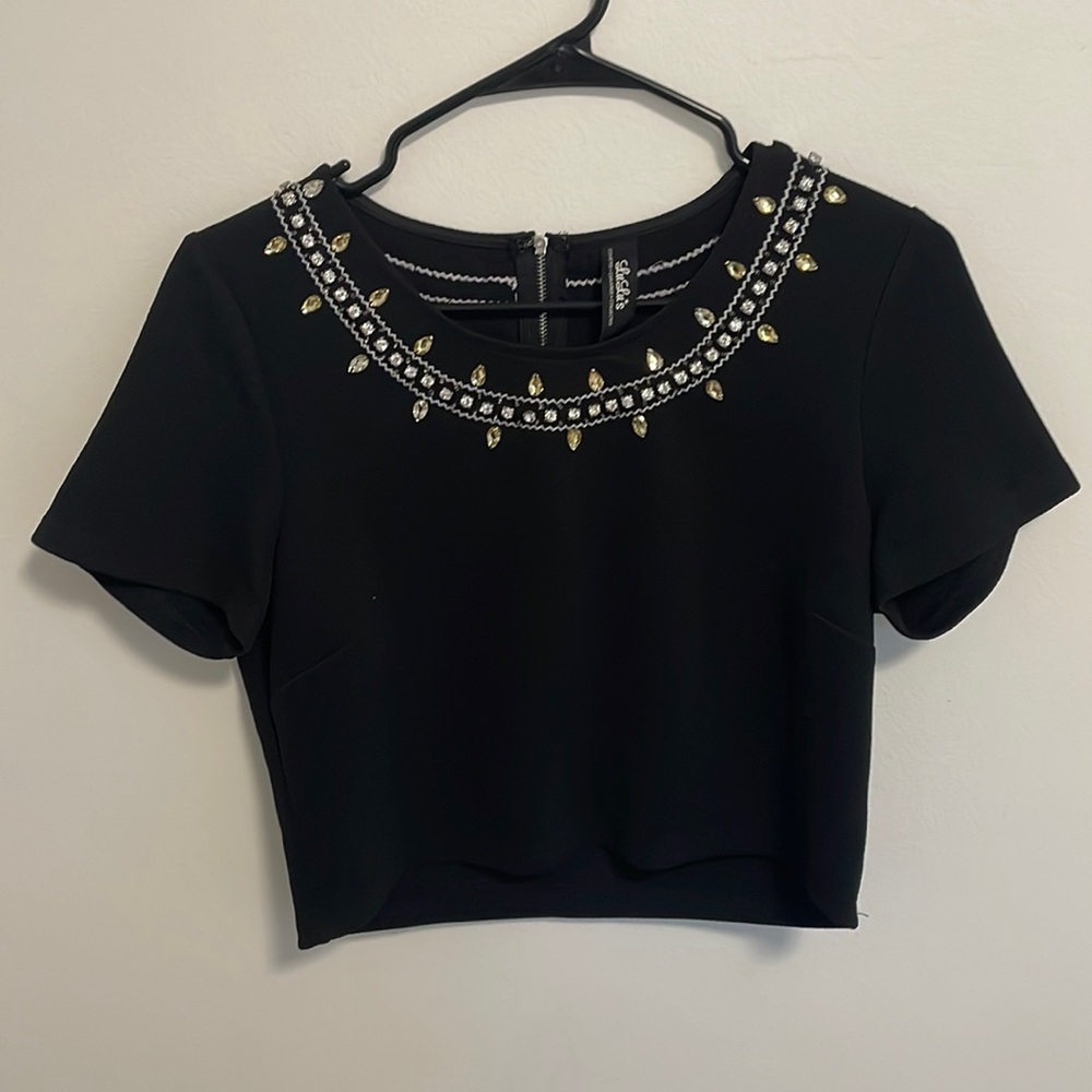 Lulu black crop top